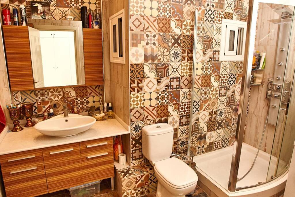 Art Luxury Designer Apartment Drama Bagian luar foto